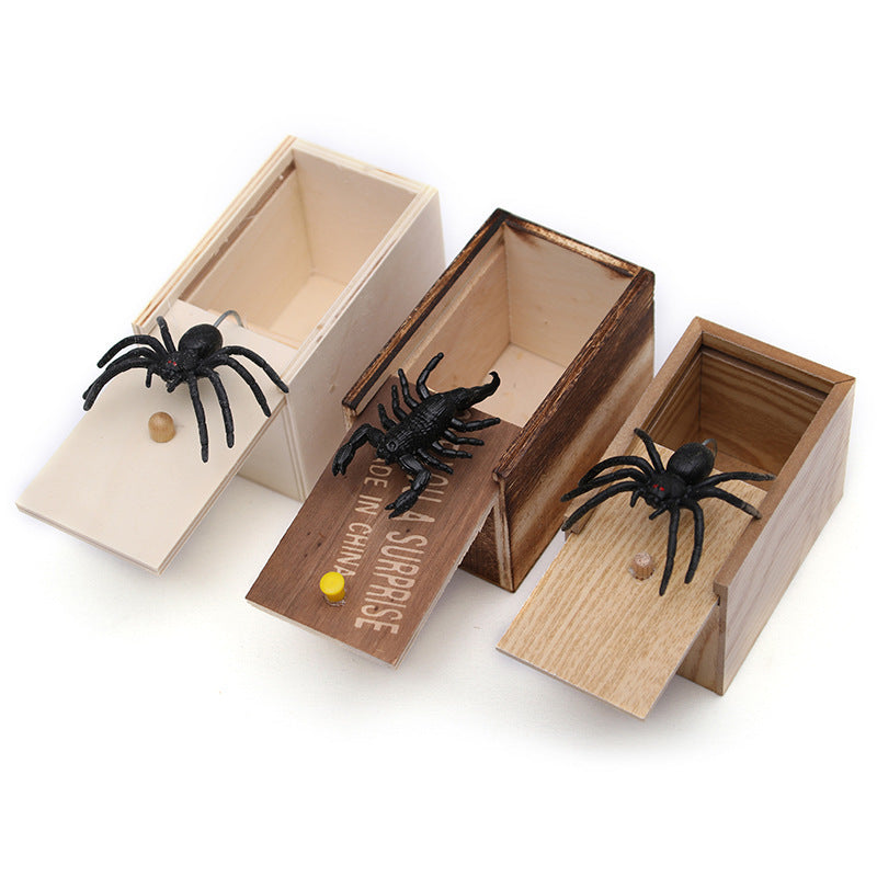 Prank Spider Wooden Scare Box Trick Play Joke Lifelike Surprise April Fools’ Day Funny Novelty Toys Gags Practical Gifts